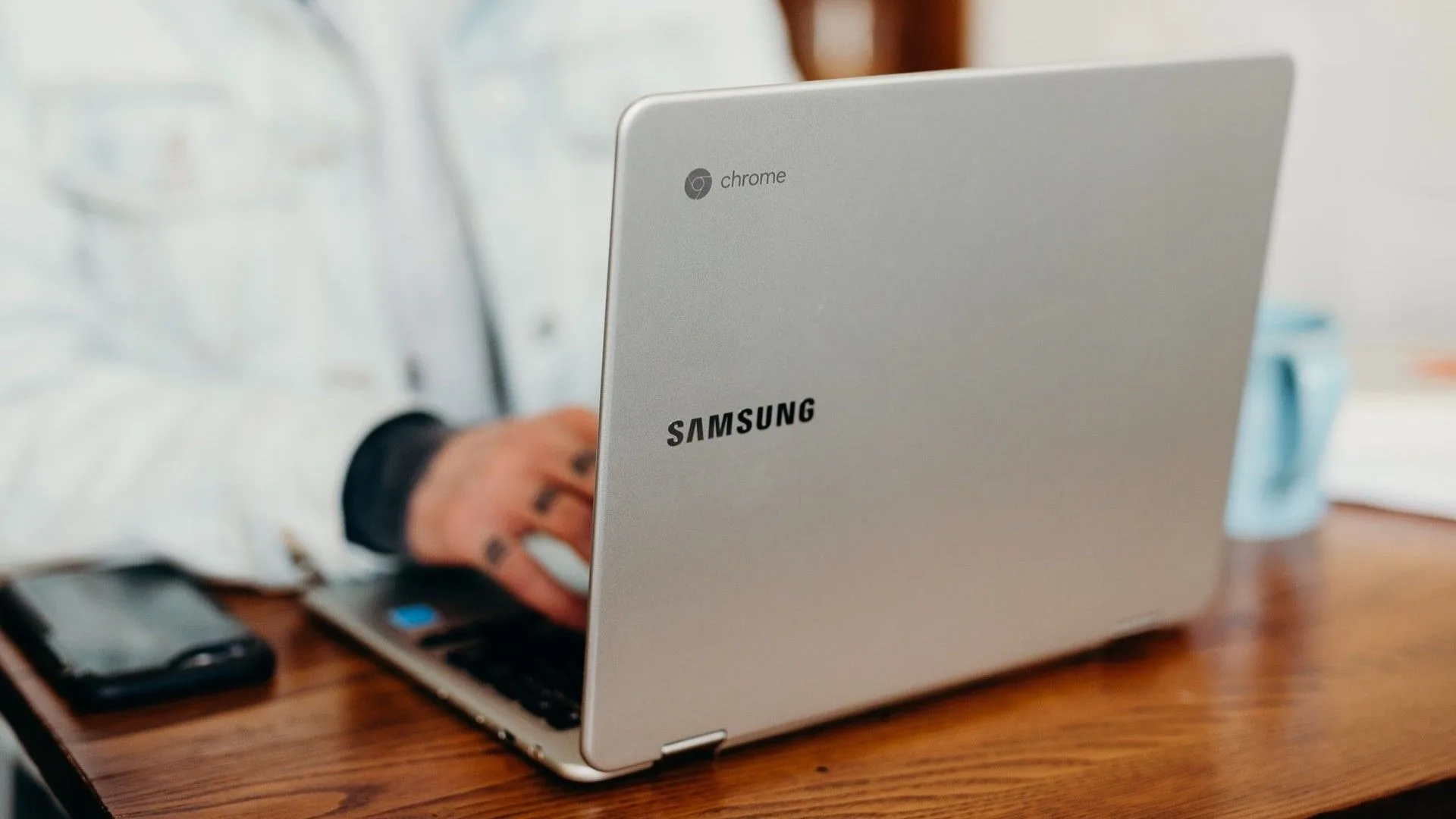 Samsung Chromebook, vooraanzicht, open.