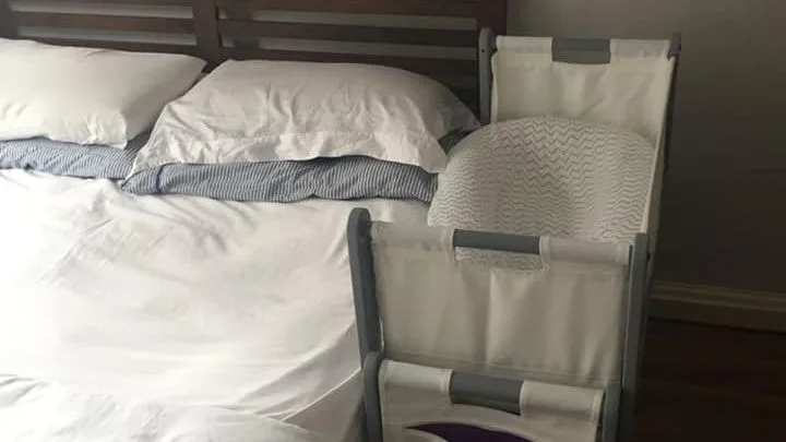 Wit met grijze co-sleeper