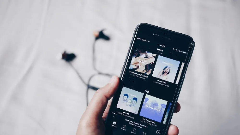 iPhone met muziek, vooraanzicht