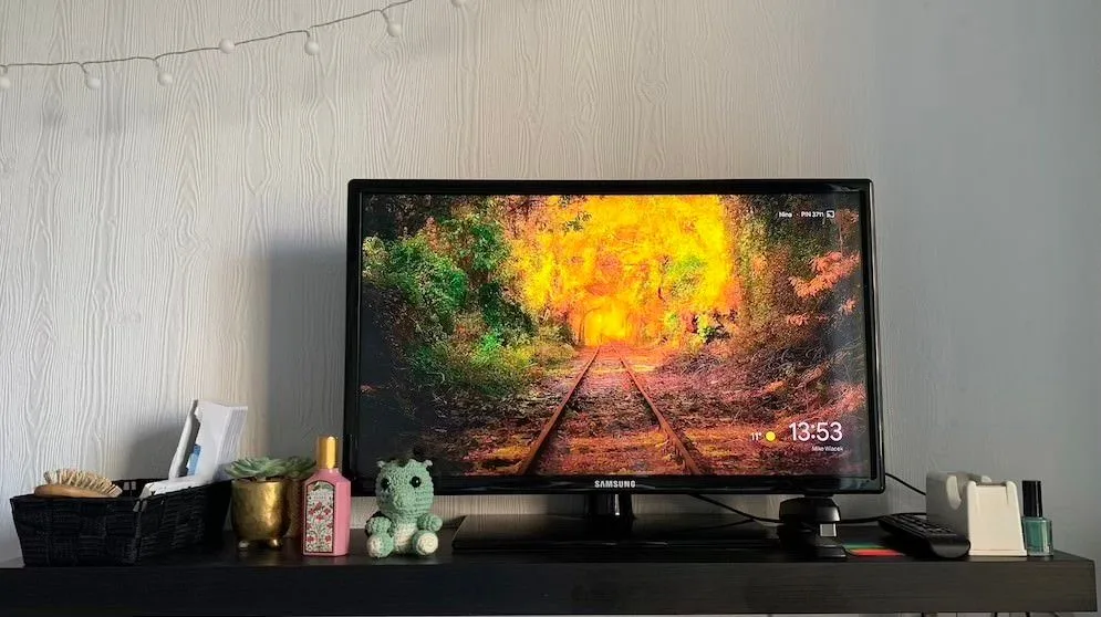 tv-scherm op kastje